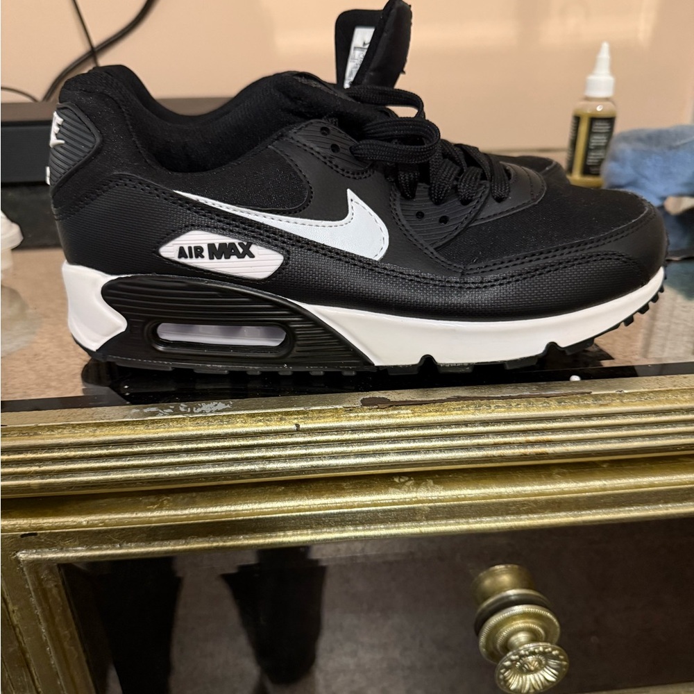 Nike Black Sneakers
